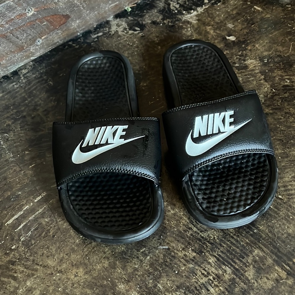 Nike // Slides